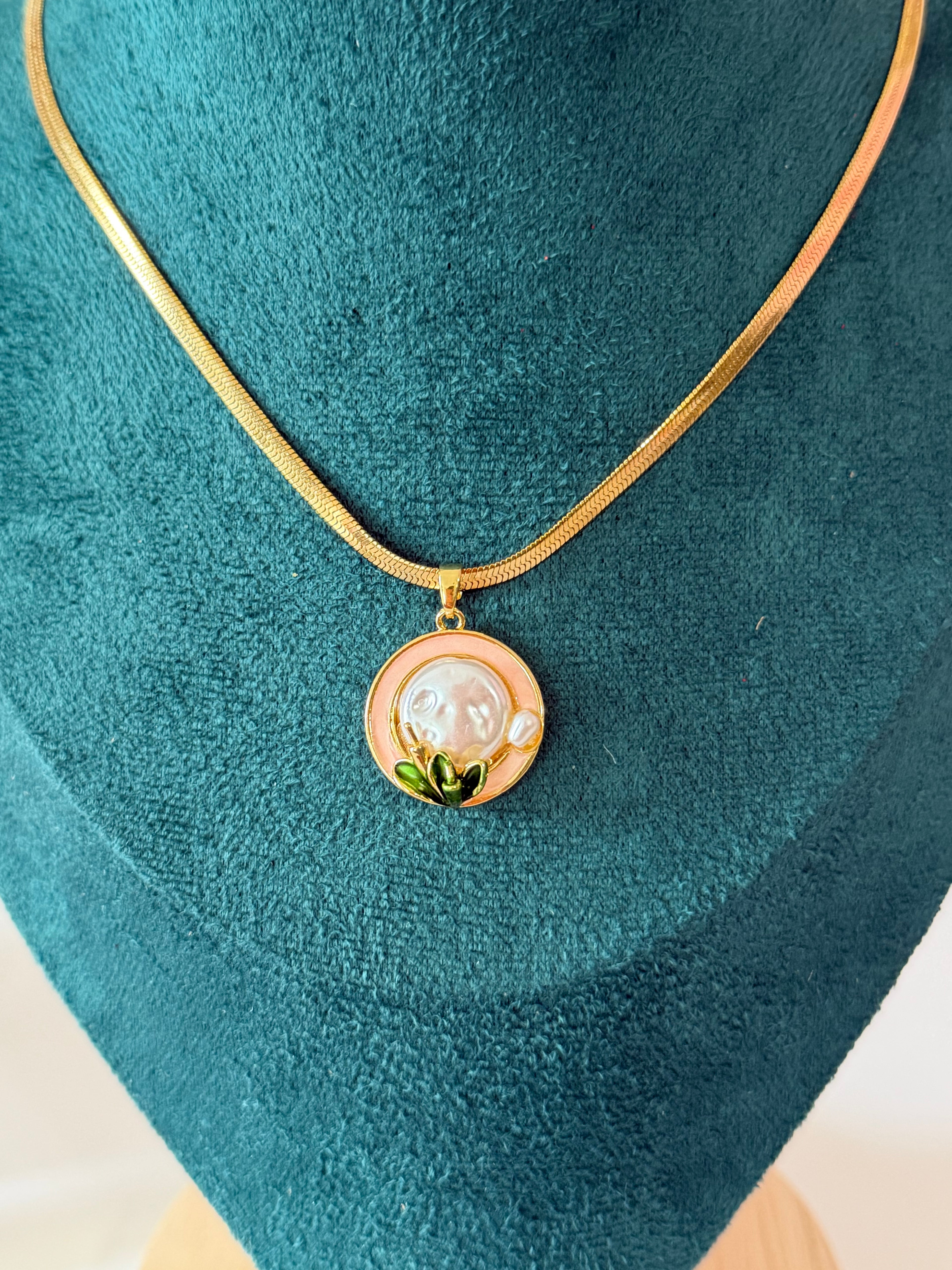 Pearl Bloom Necklace